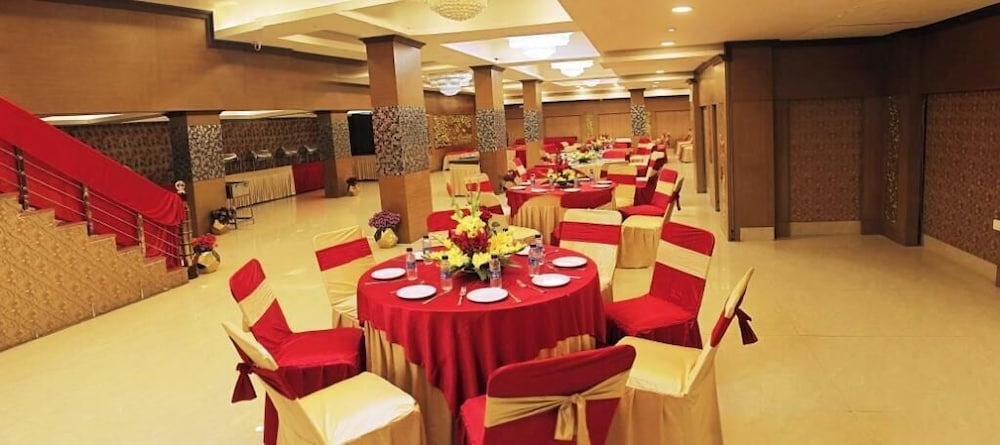 Hotel Vaibhav Inn 39/50