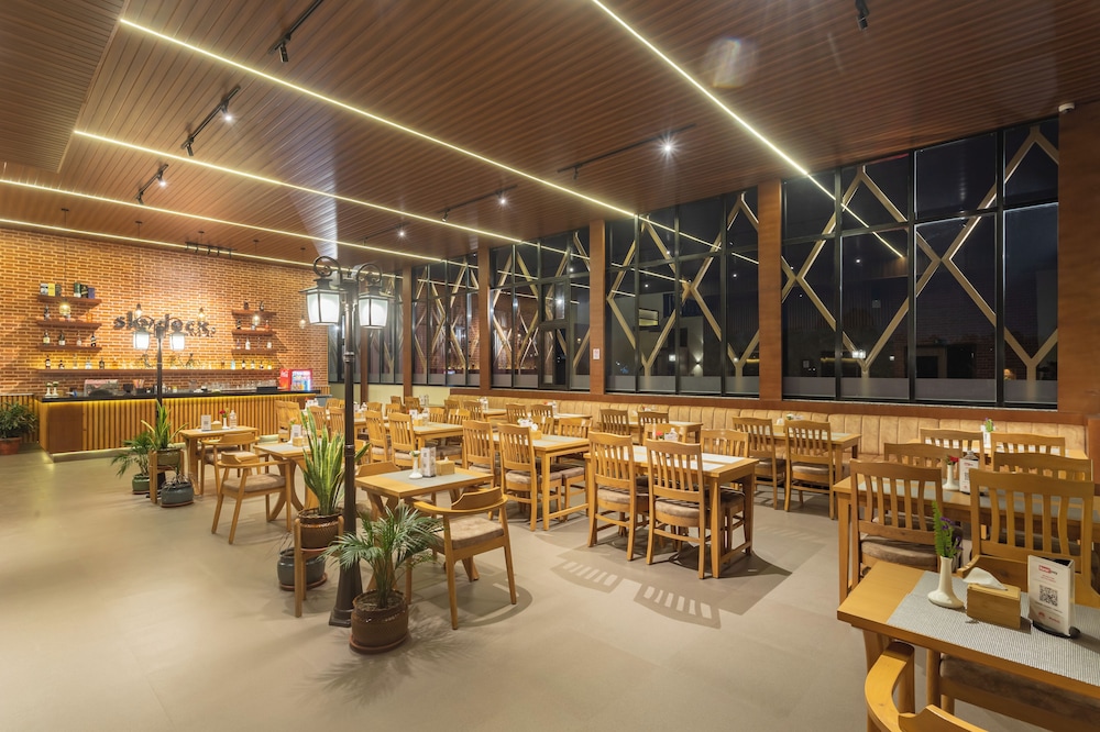 Hotel Crystal Pashupati 60/67