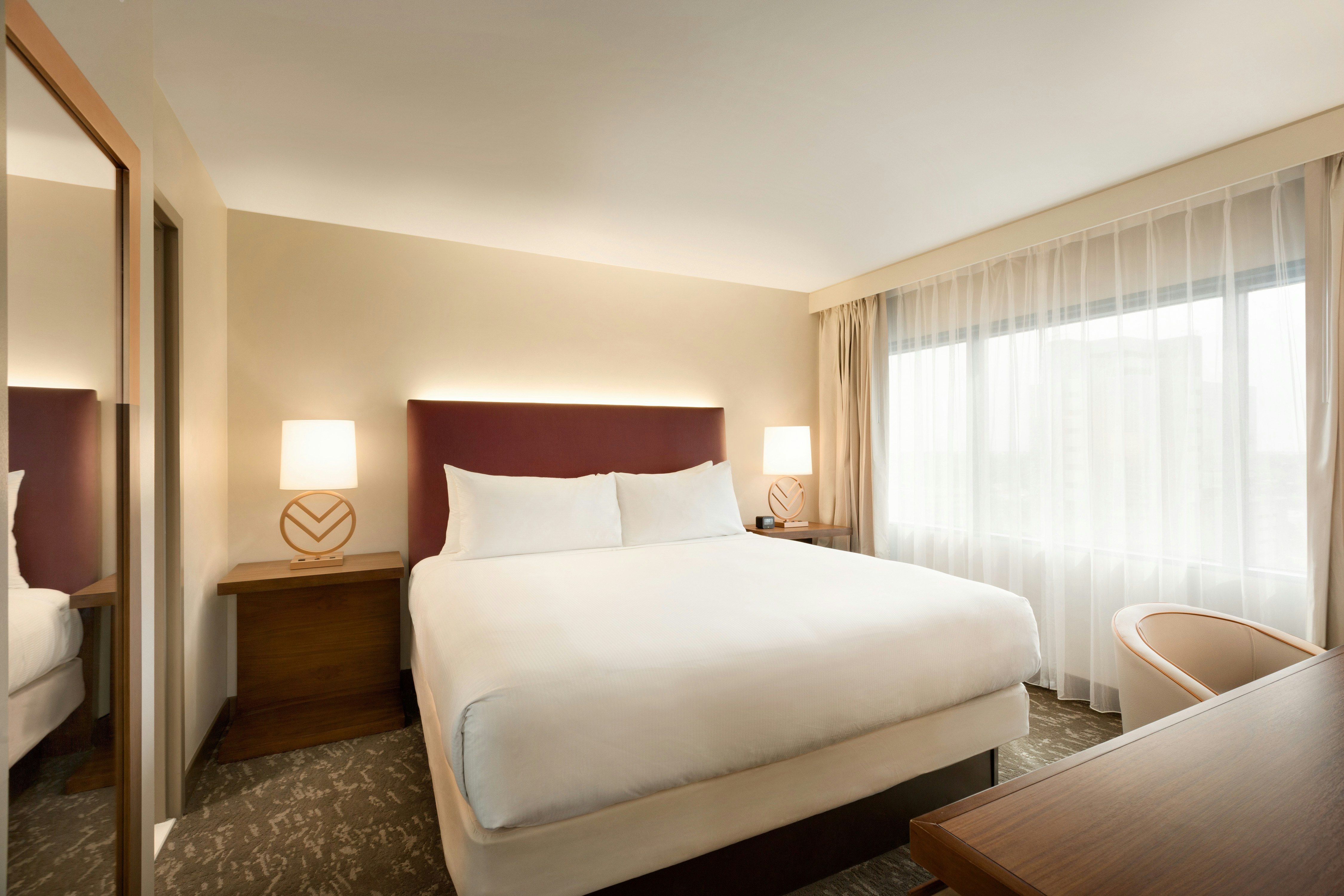 CONFERENCE, 2 ROOMS, SUITE, KING BED