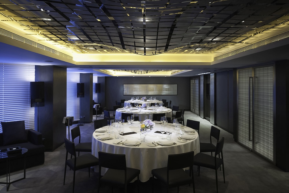 Gateway Hotel 40/50