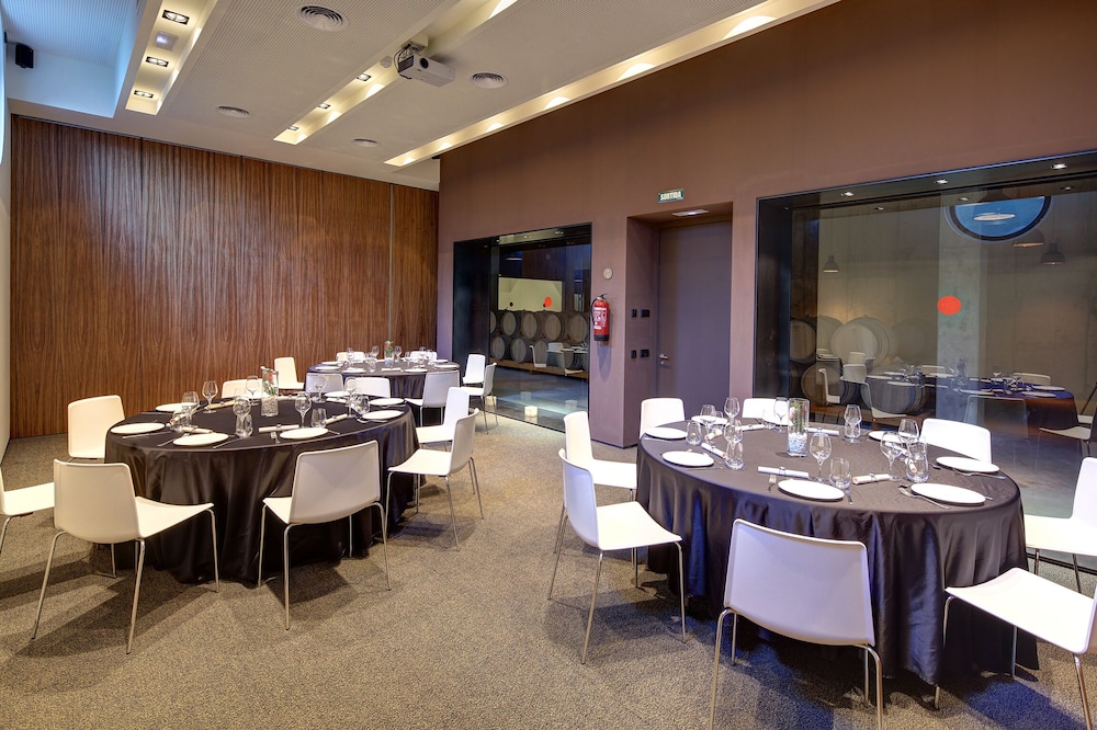 Cava Hotel Mastinell 55/68