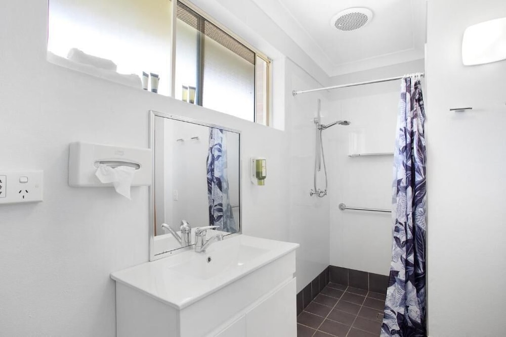 Lake Macquarie Motor Inn 44/50