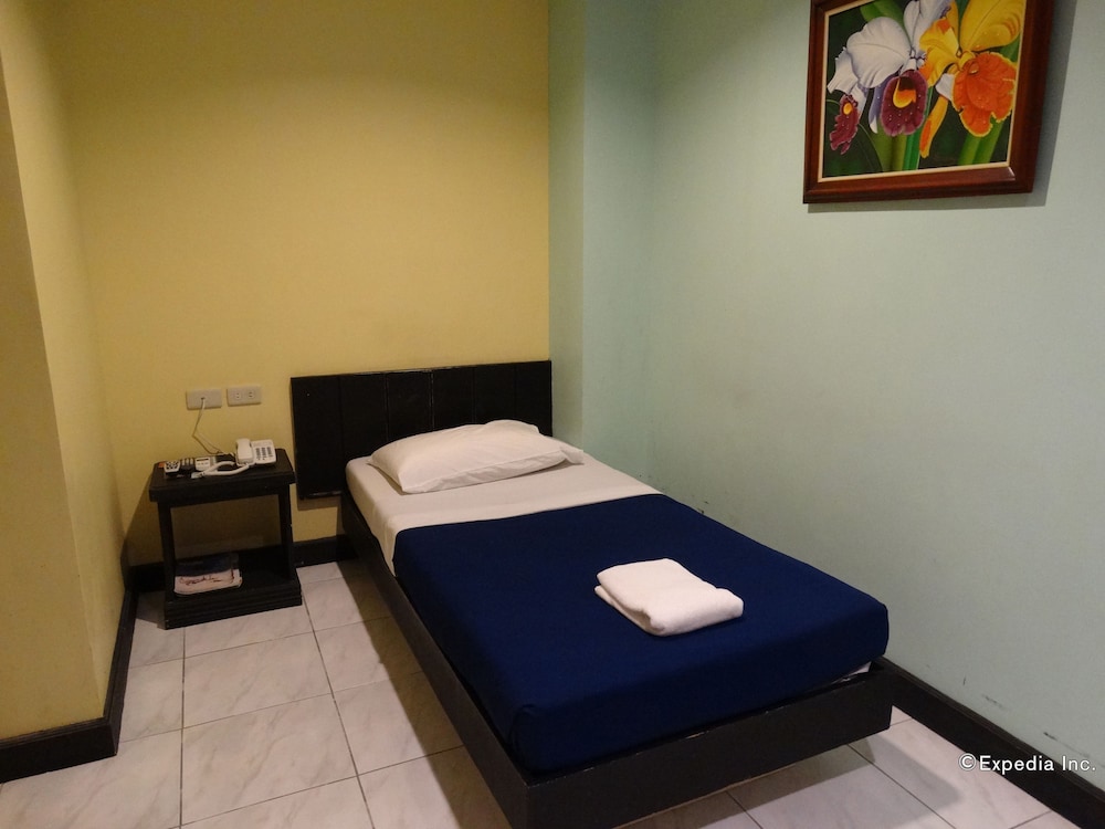 Davao Royal Suites and Residences 13/31