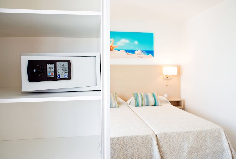 Apartamentos LIVVO Oasis 28/70