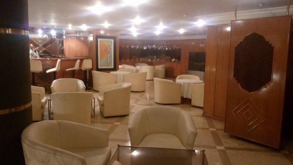 Spor Hotel 30/41