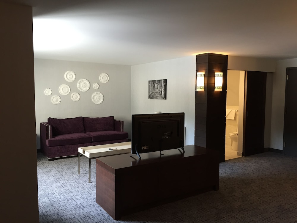 Royal Regency Hotel 16/26