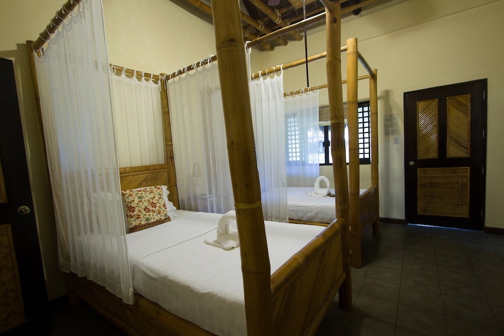 Nabulao Beach And Dive Resort 28/70
