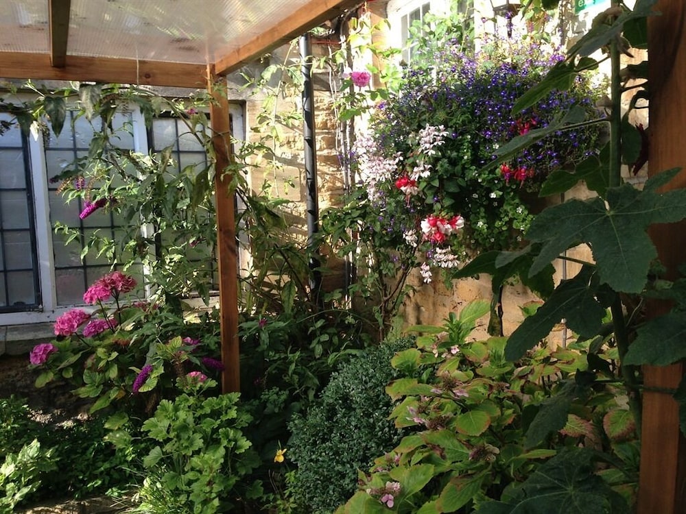 The Priory Burford Bed And Breakfast 30/59