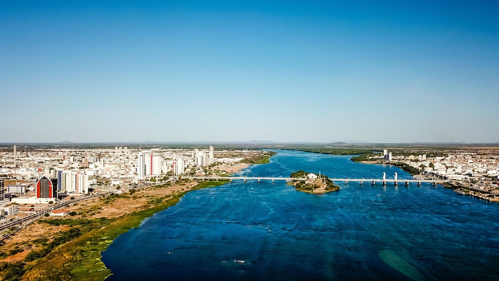 NOBILE SUITES DEL RIO - PETROLINA 67/70