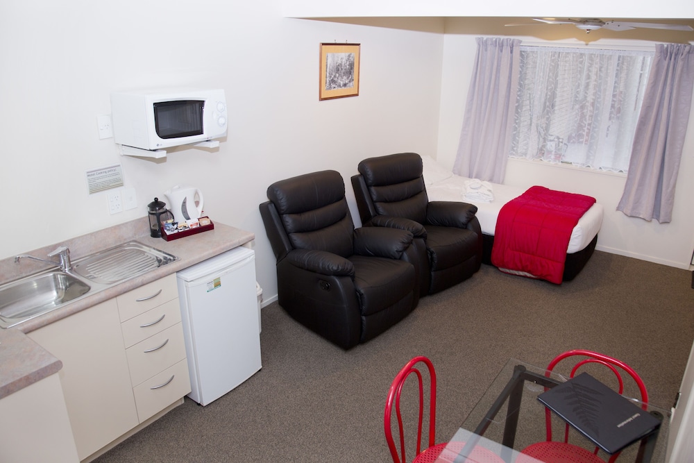 Hamilton Settlers Motor Lodge 27/37