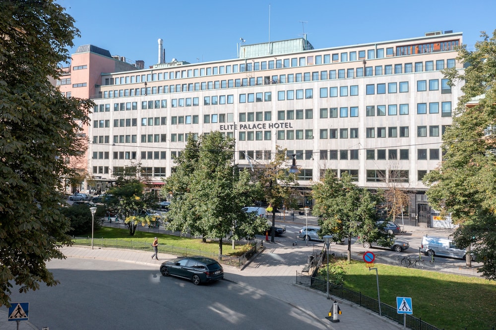 Elite Palace Hotel 72/76