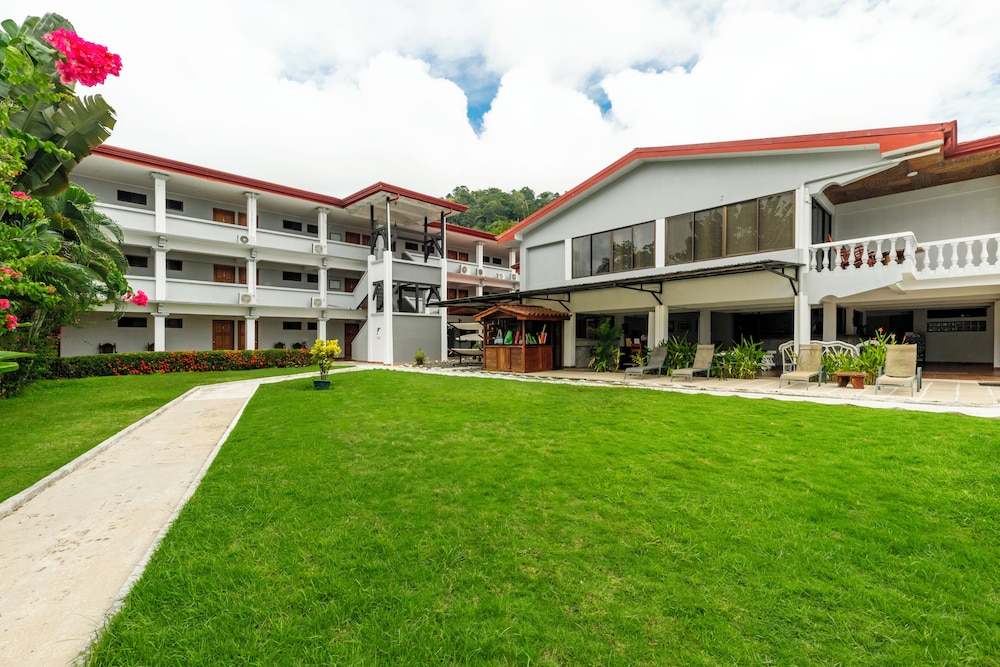 Jacó Laguna Resort and Beach Club 66/68