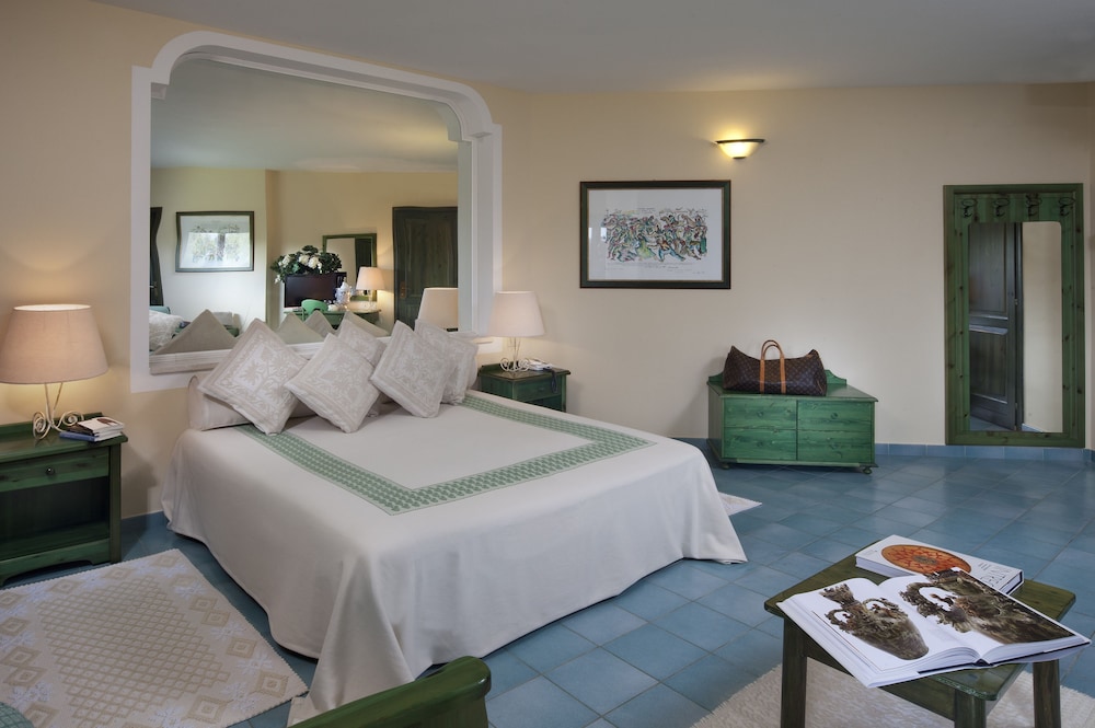 CALA GINEPRO RESORT AND SPA 11/50