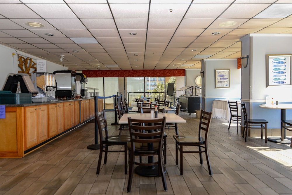 Monterey Bay Suites 58/81