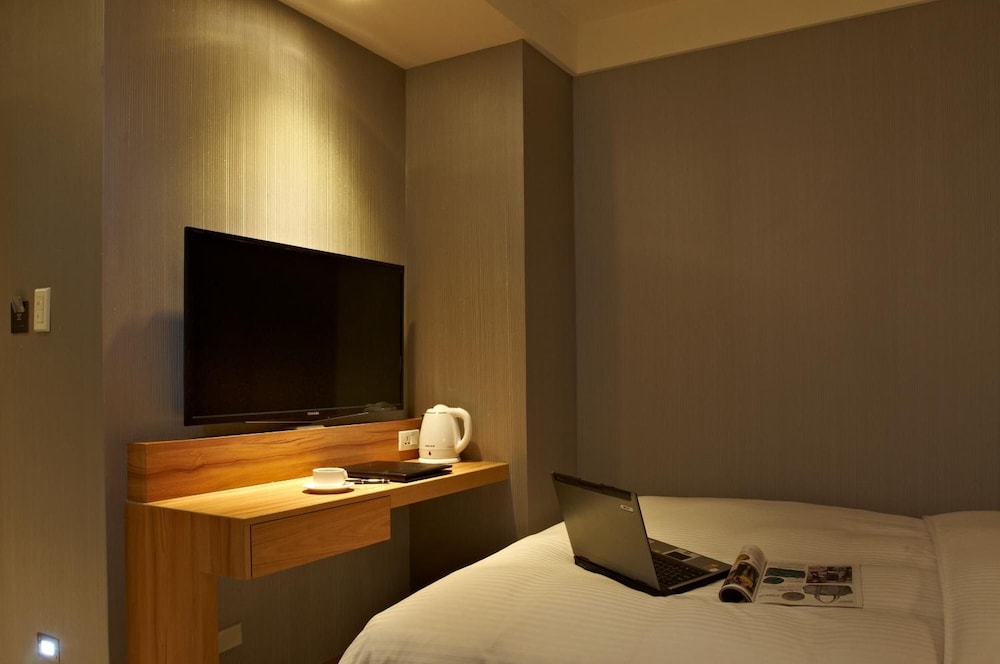 Friend Hotel Yoyo 65/67
