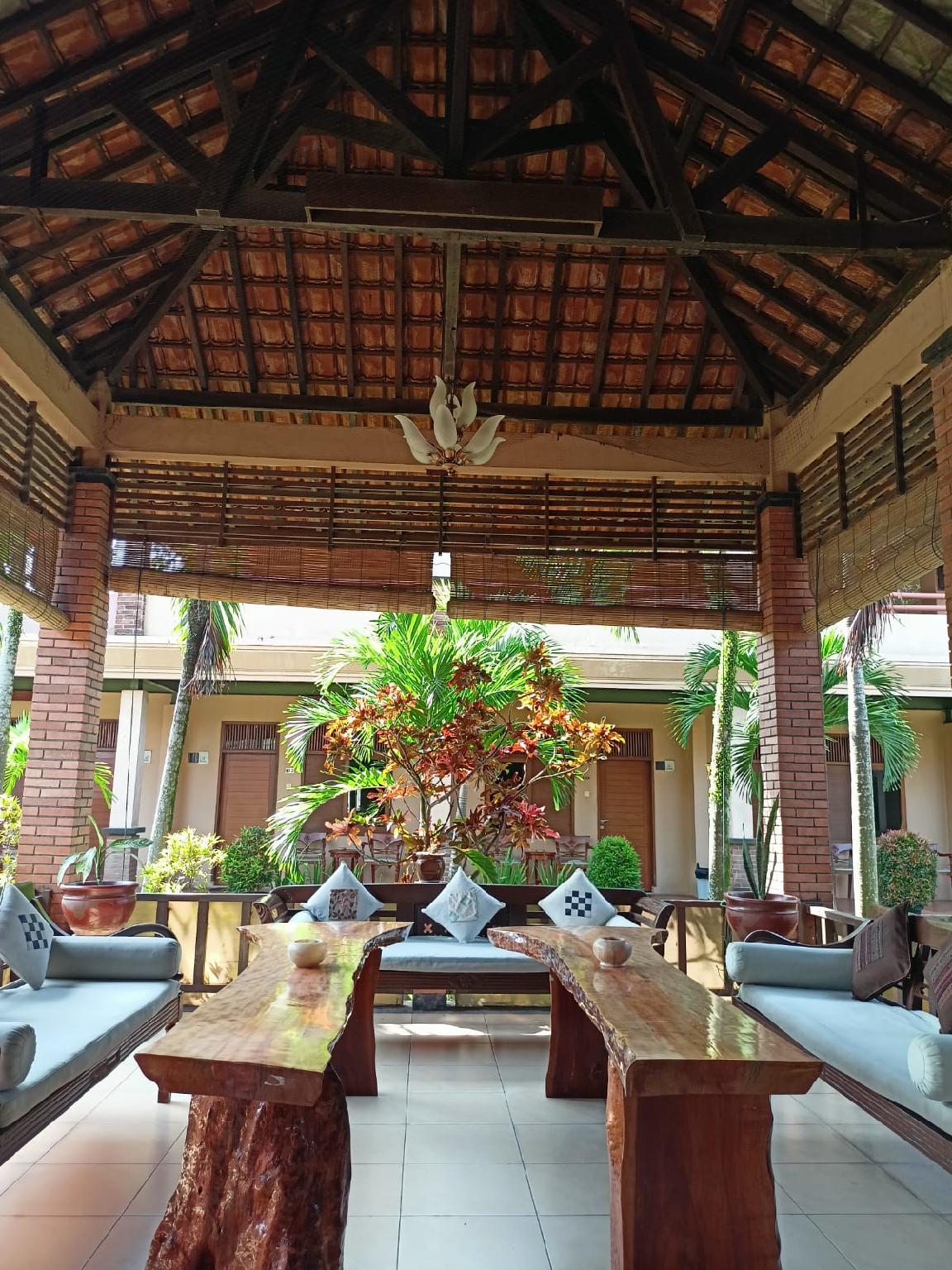 Nyiur Resort Hotel 5/32