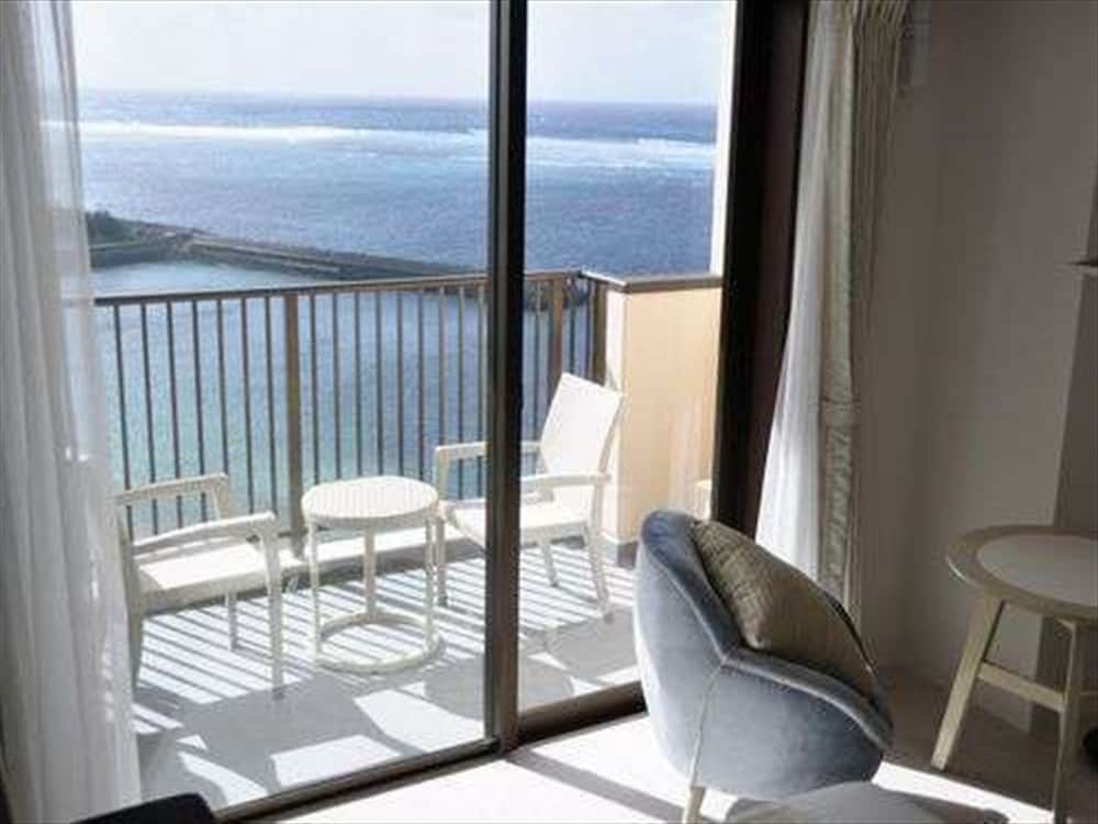 Hotel Breezebay Marina 22/71