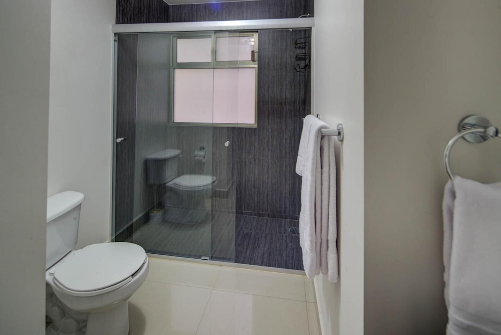 Grupo Kings Suites Musset 38/45