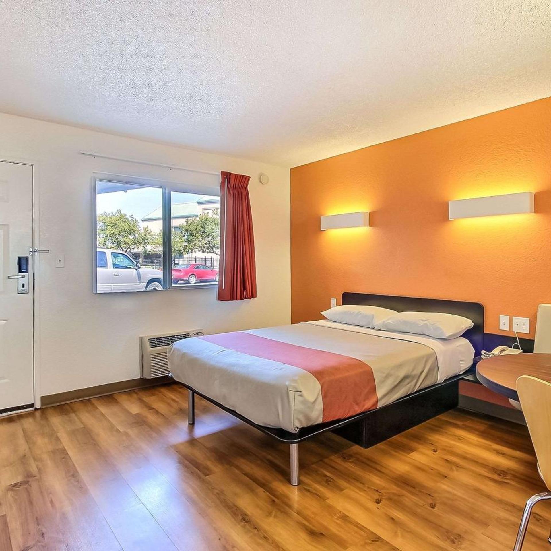 Room, Double Bed, Accessible