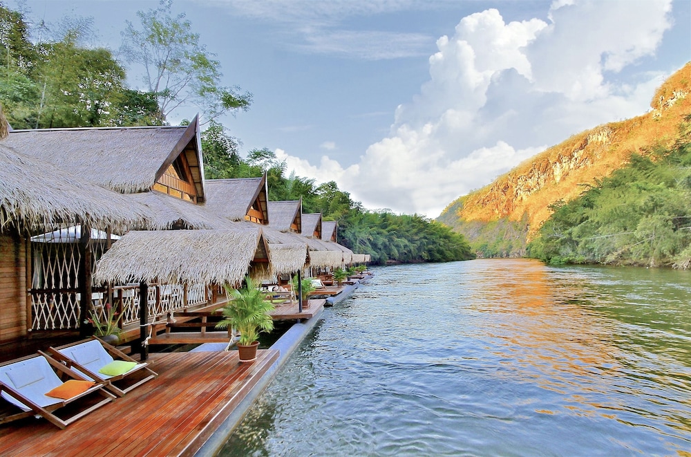 The Float House River Kwai 44/47