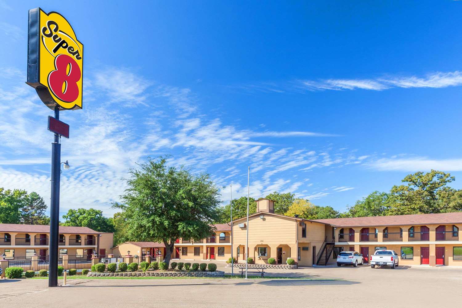 Super 8 By Wyndham Mt. Pleasant Tx 12/14