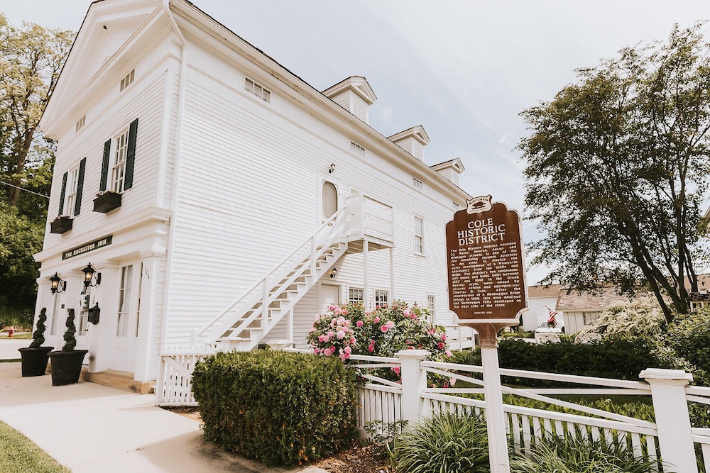 The Rochester Inn, A Historic Hotel 3/70