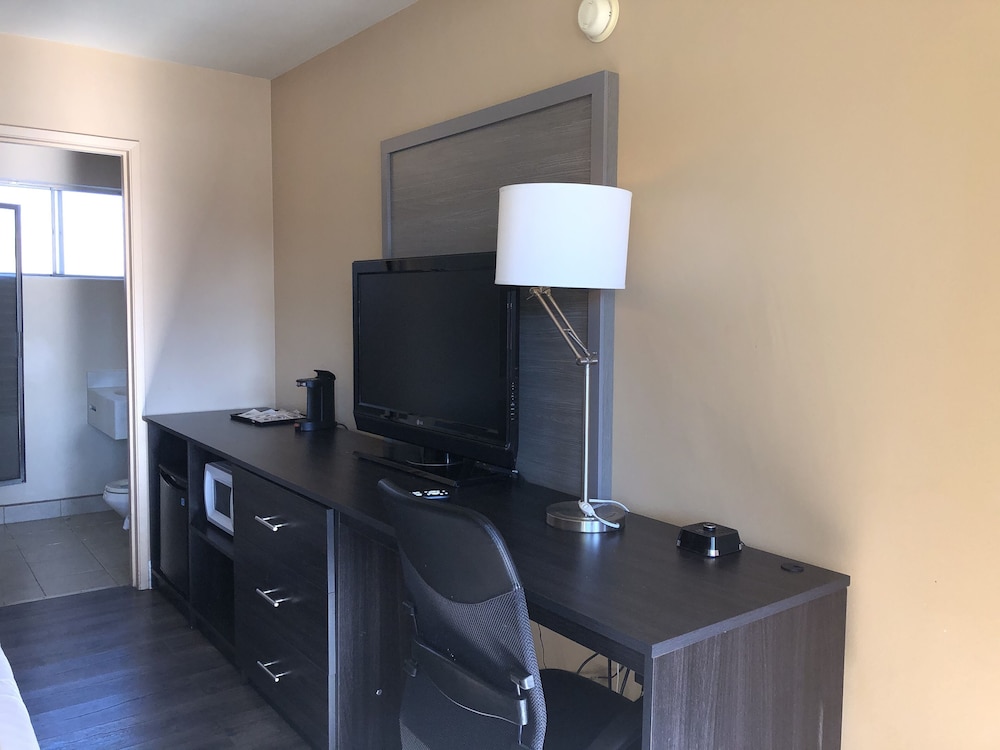 Hotel Elevation 35/45