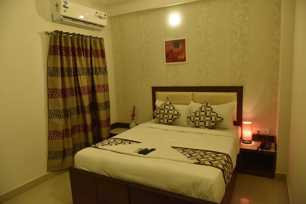 DELUXE, DOUBLE BED, ACCESSIBLE