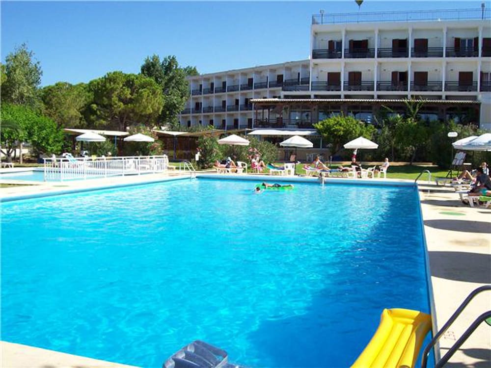 Irinna Hotel 16/31