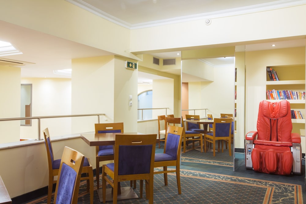 Marina Athens Hotel 51/58