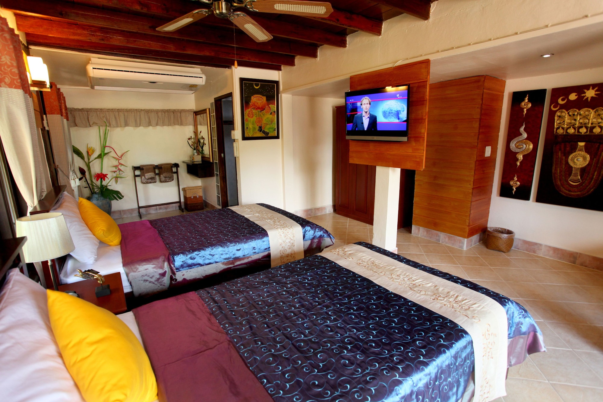 GRAND, DELUXE, TWIN BEDS, GROUND FLOOR