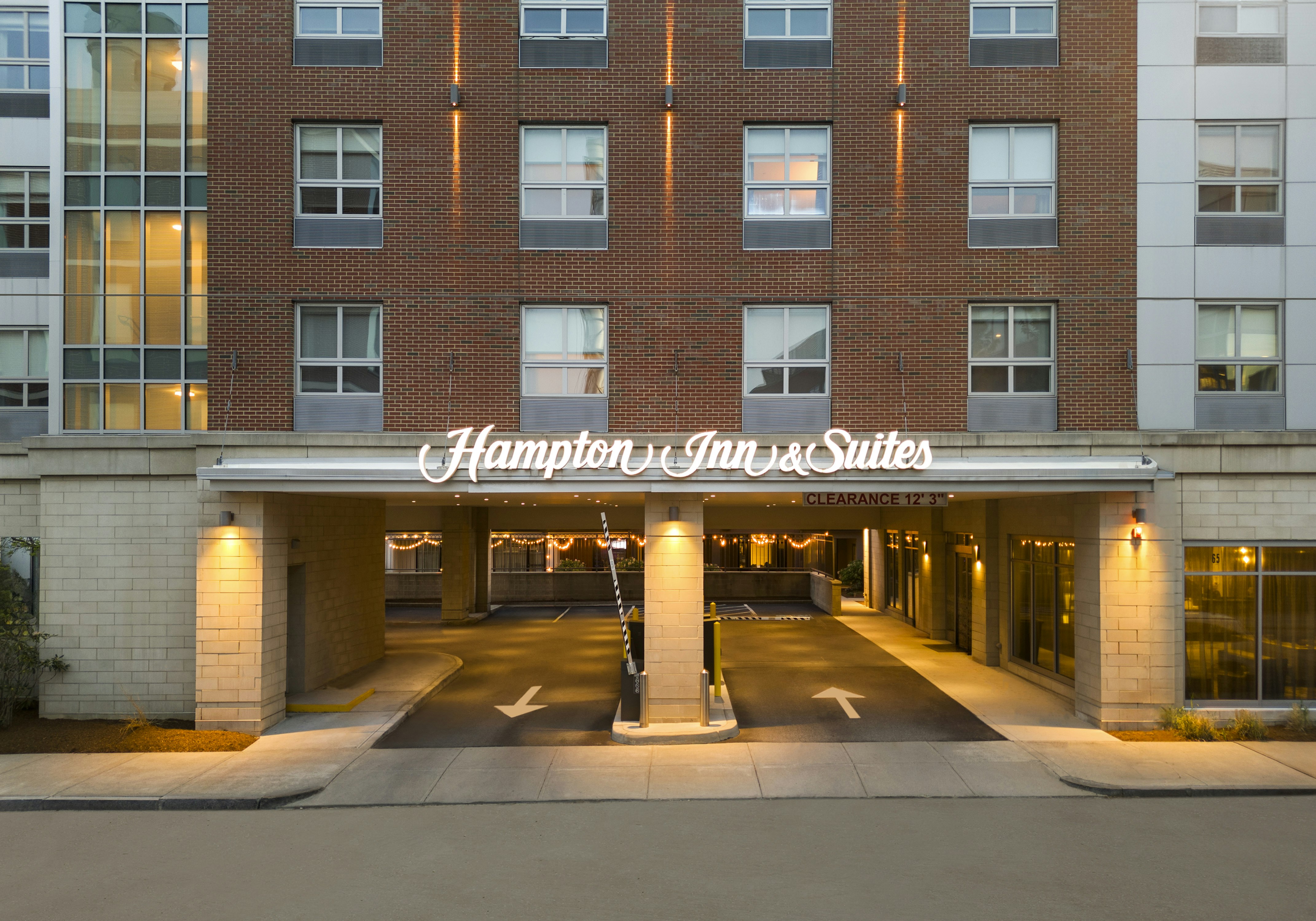 Hampton Inn And Suites Worcester Ma 2/65