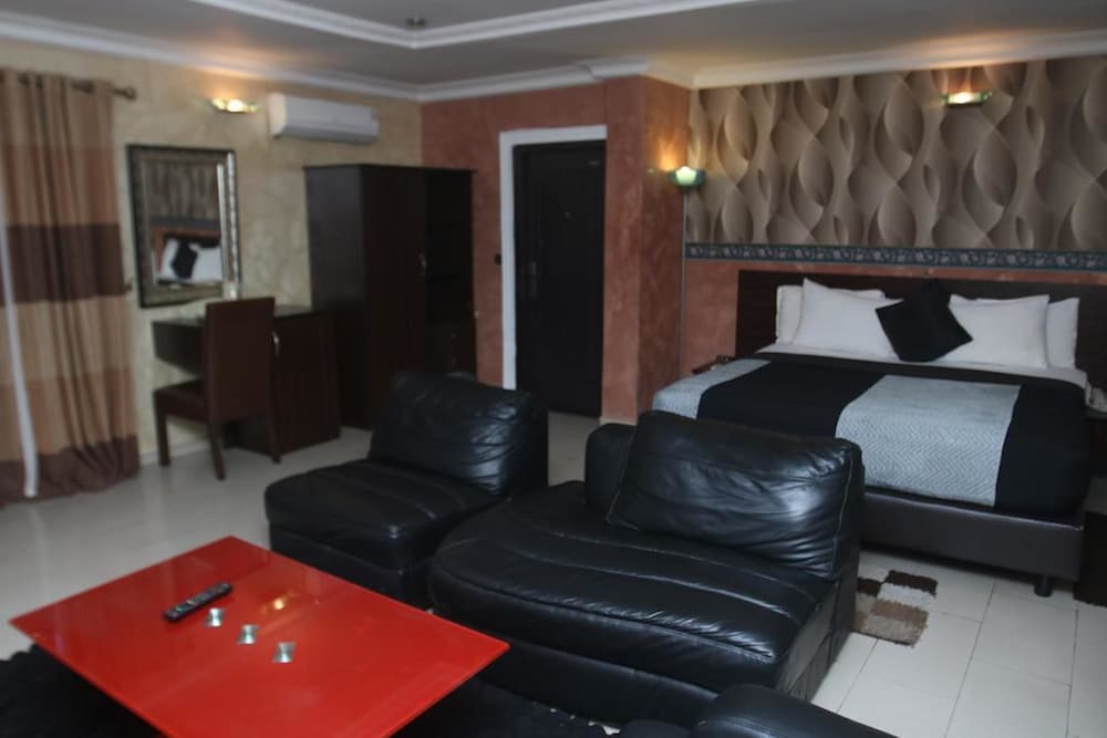 Jonaith Hotels & Suites 11/29
