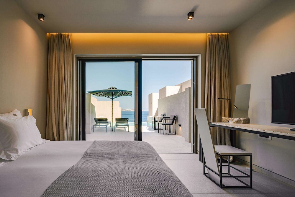 Junior Suite, Studio, King Bed, Sea View, Private Pool
