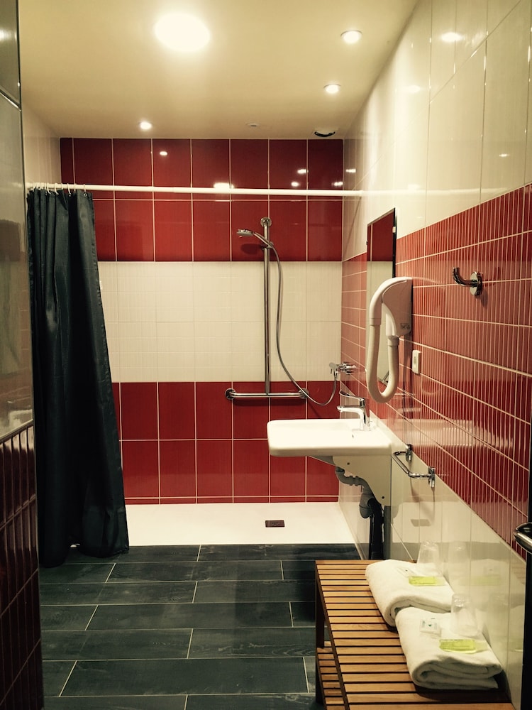 P Tit Dej Hotel Niort 10/58