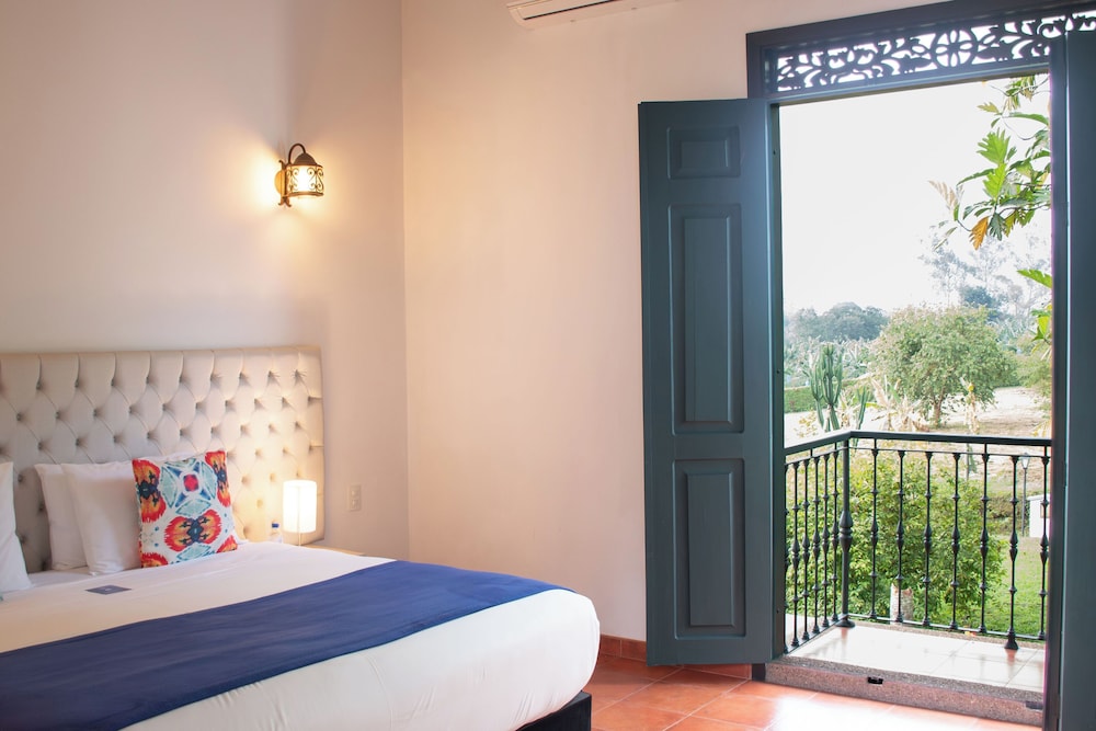La Herencia Hotel 9/55