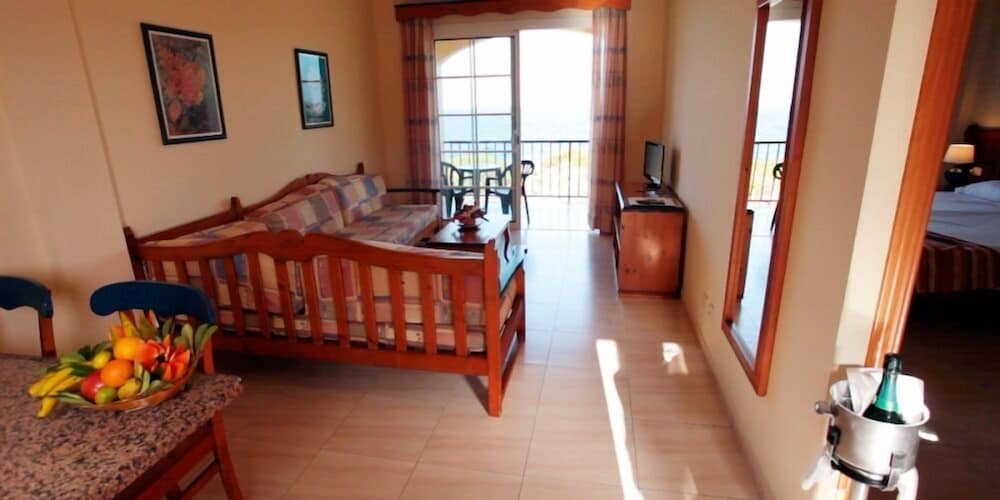 Hotel Las Olas 28/50
