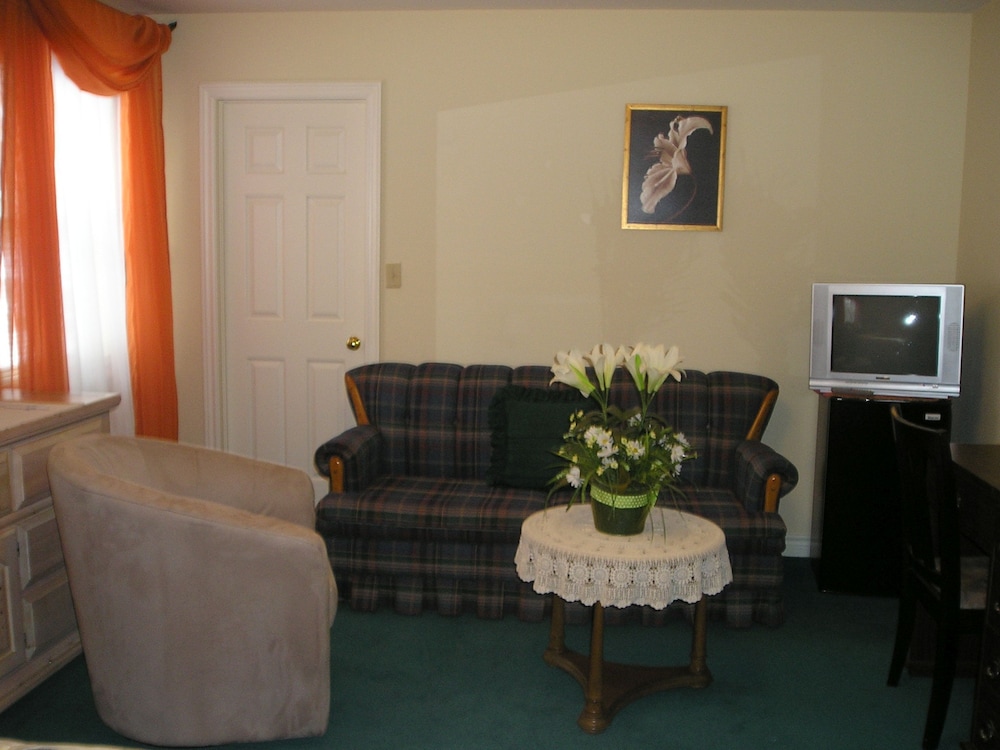 Susan's Villa 25/50