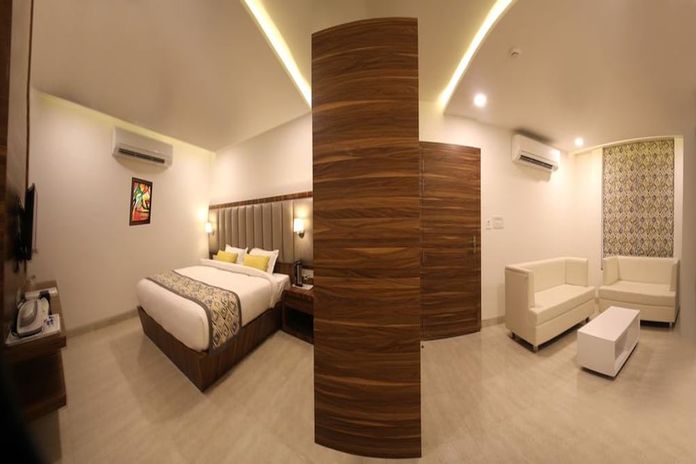 Hotel Narayanam 8/21
