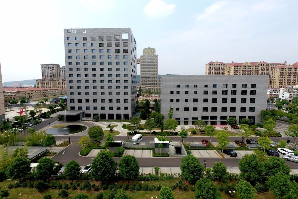 Wojo Hotel 1/50