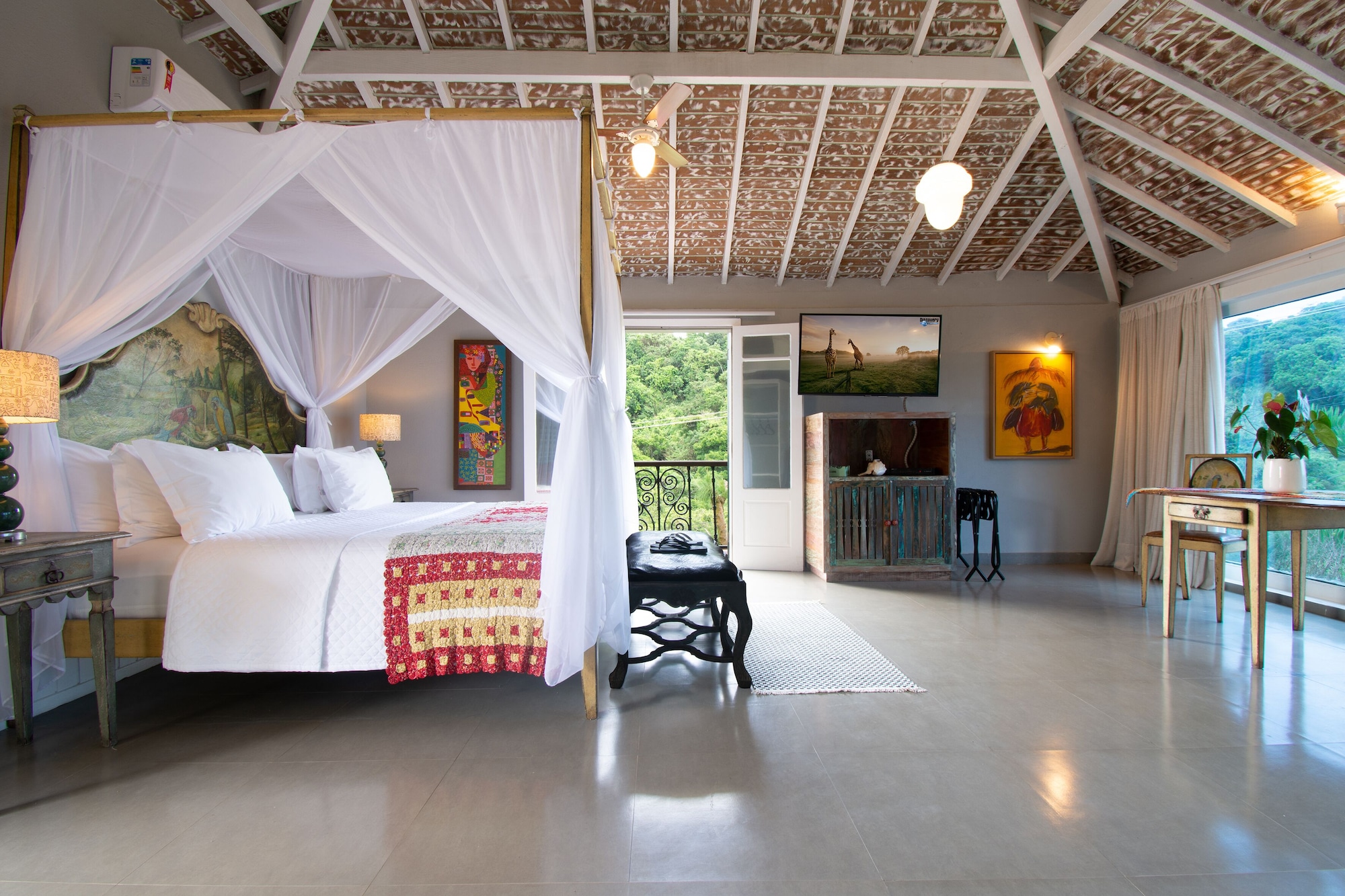 Premier, Suite, King Bed, Partial Ocean View, Hot Tub