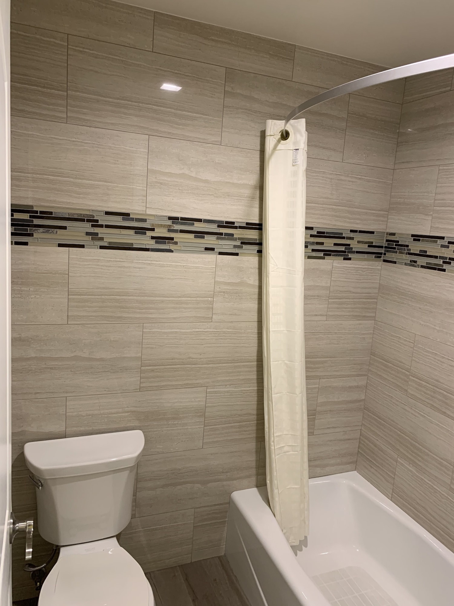 غرفة ديلوكس بسرير كينج، Industry Inn Amp Suites 5/6