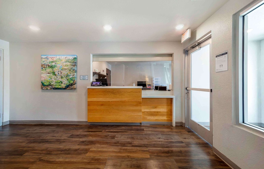 WoodSpring Suites Deerfield Beach 7/30
