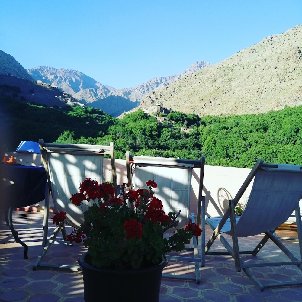 RIAD ATLAS TOUBKAL 8/62