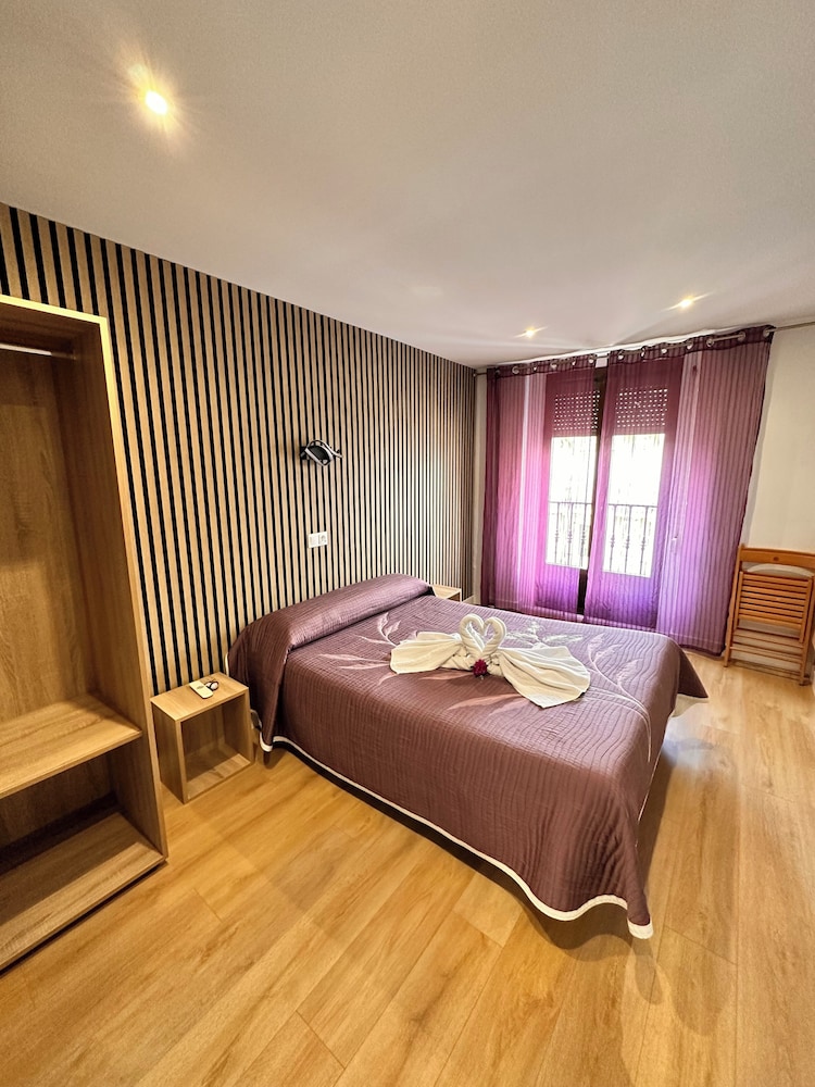 Hostal Rober 25/59