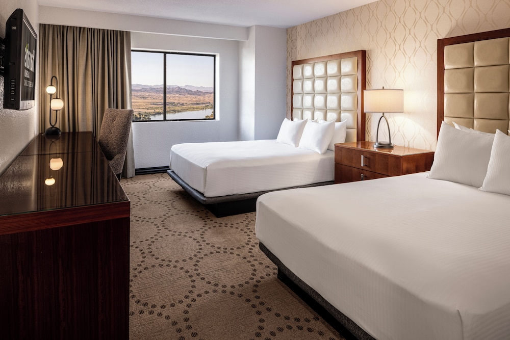 Renovated, 2 Queen Beds, River View, North Tower