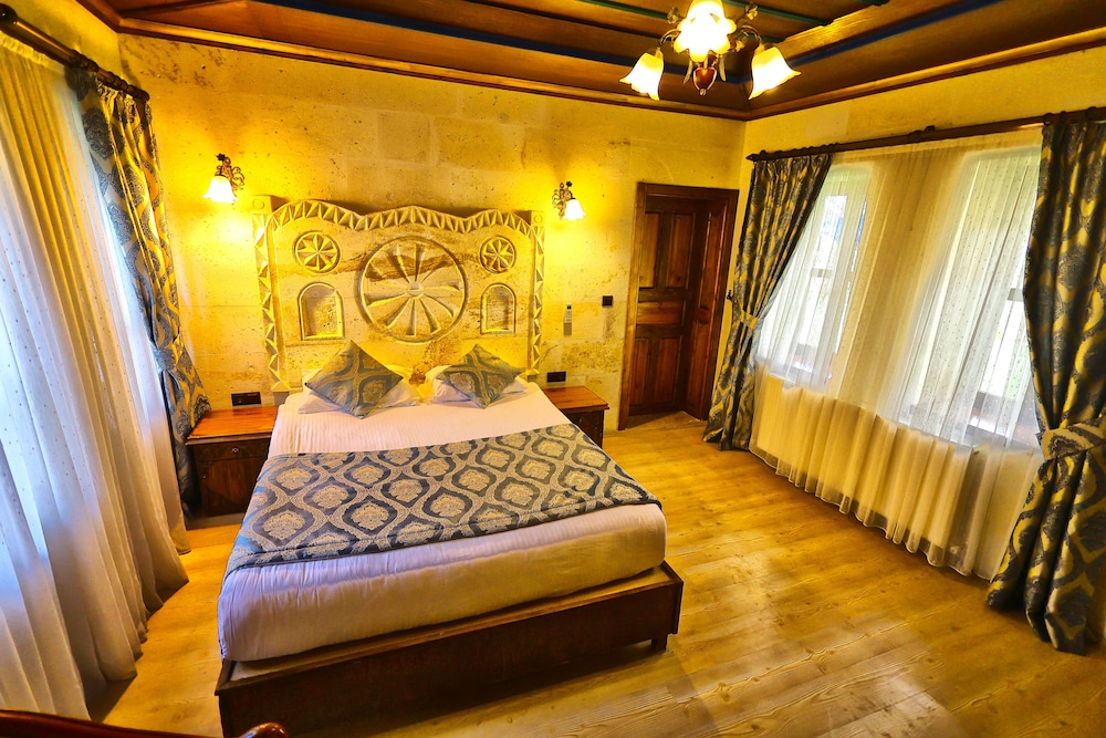 COMFORT, QUEEN BED