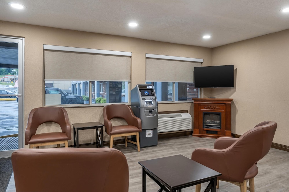 SureStay Hotel by Best Western Summersville 36/50
