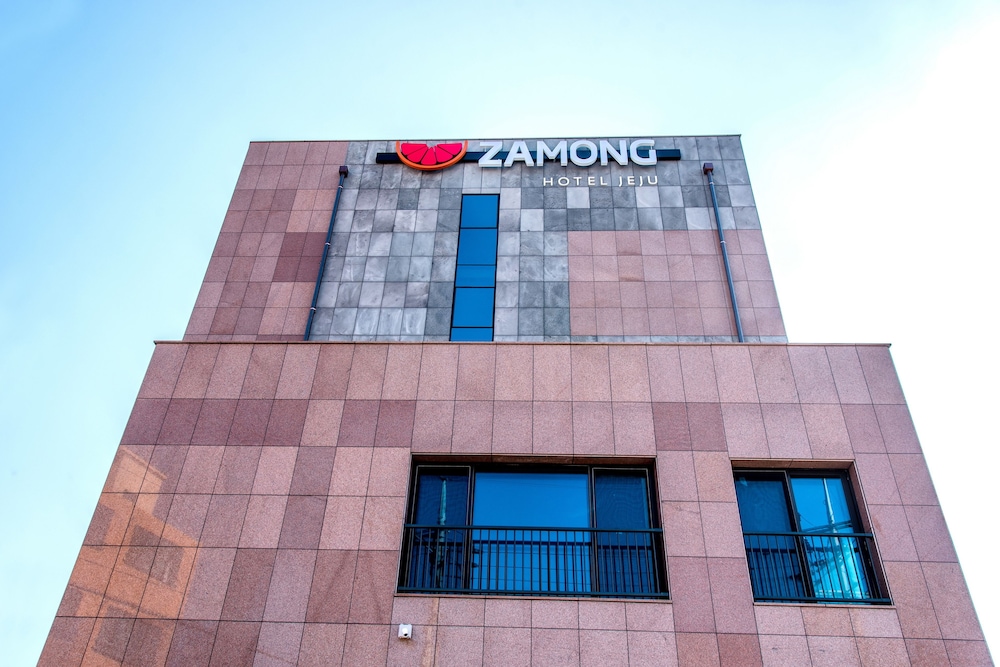 Zamong Hotel 3/48