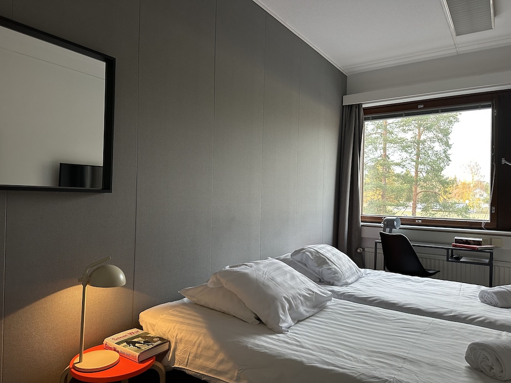 20Rooms 6/29